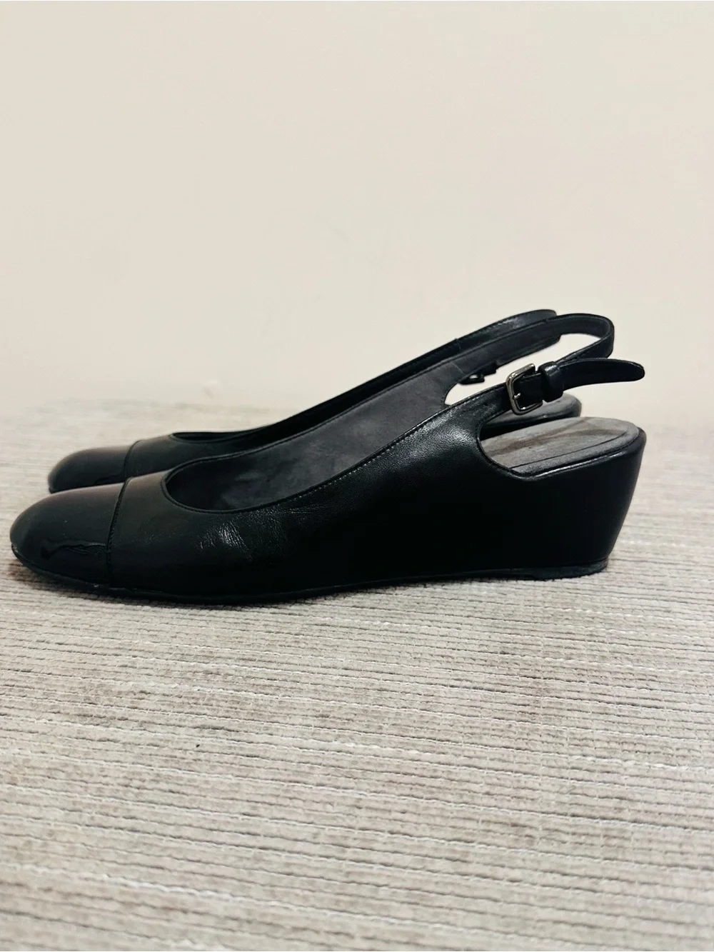 STUART WEITZMAN AUTH‎ $399 Women black Nappa Leather Tipin Cap Toe Wedge 9 M